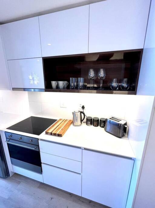Skyline Views Stylish Studio With Pool, Parking No Load Shedding Cape Town Eksteriør bilde