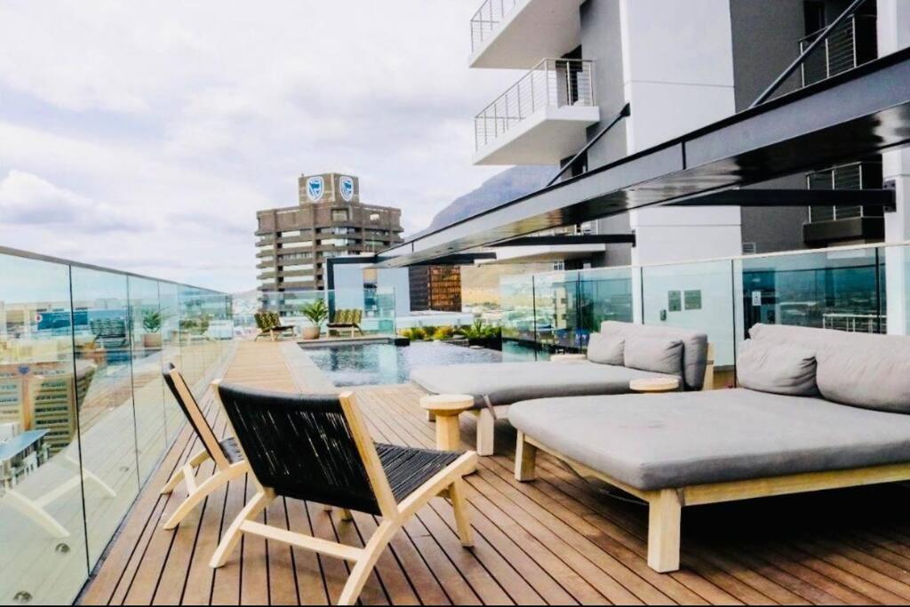 Skyline Views Stylish Studio With Pool, Parking No Load Shedding Cape Town Eksteriør bilde