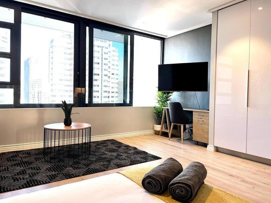 Skyline Views Stylish Studio With Pool, Parking No Load Shedding Cape Town Eksteriør bilde